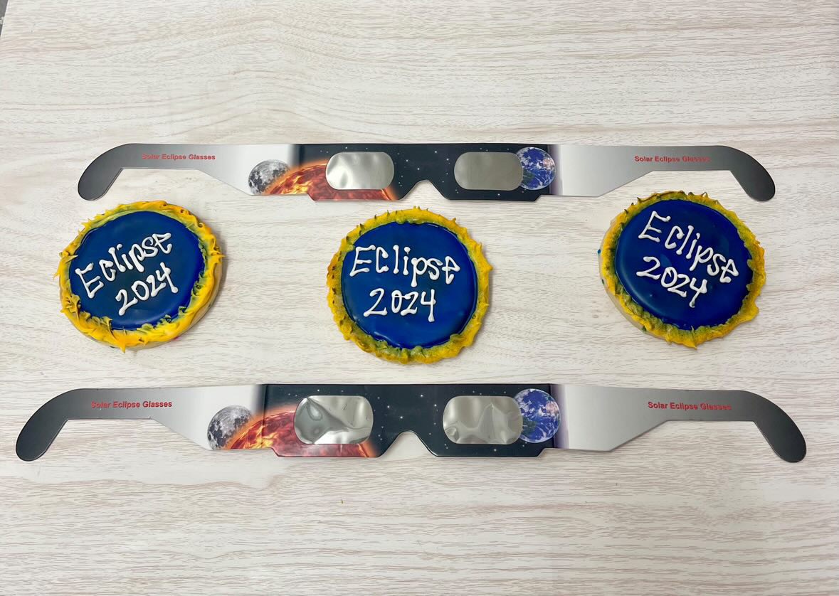 Village Bake Shoppe Eclipse Cookies